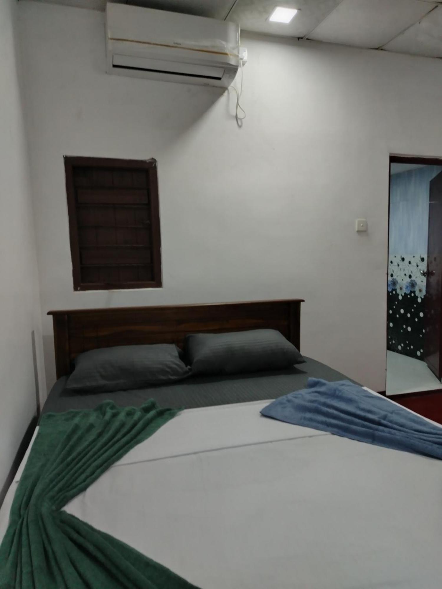 Ocean Oasis Restaurant And Rooms Trincomalee Dış mekan fotoğraf