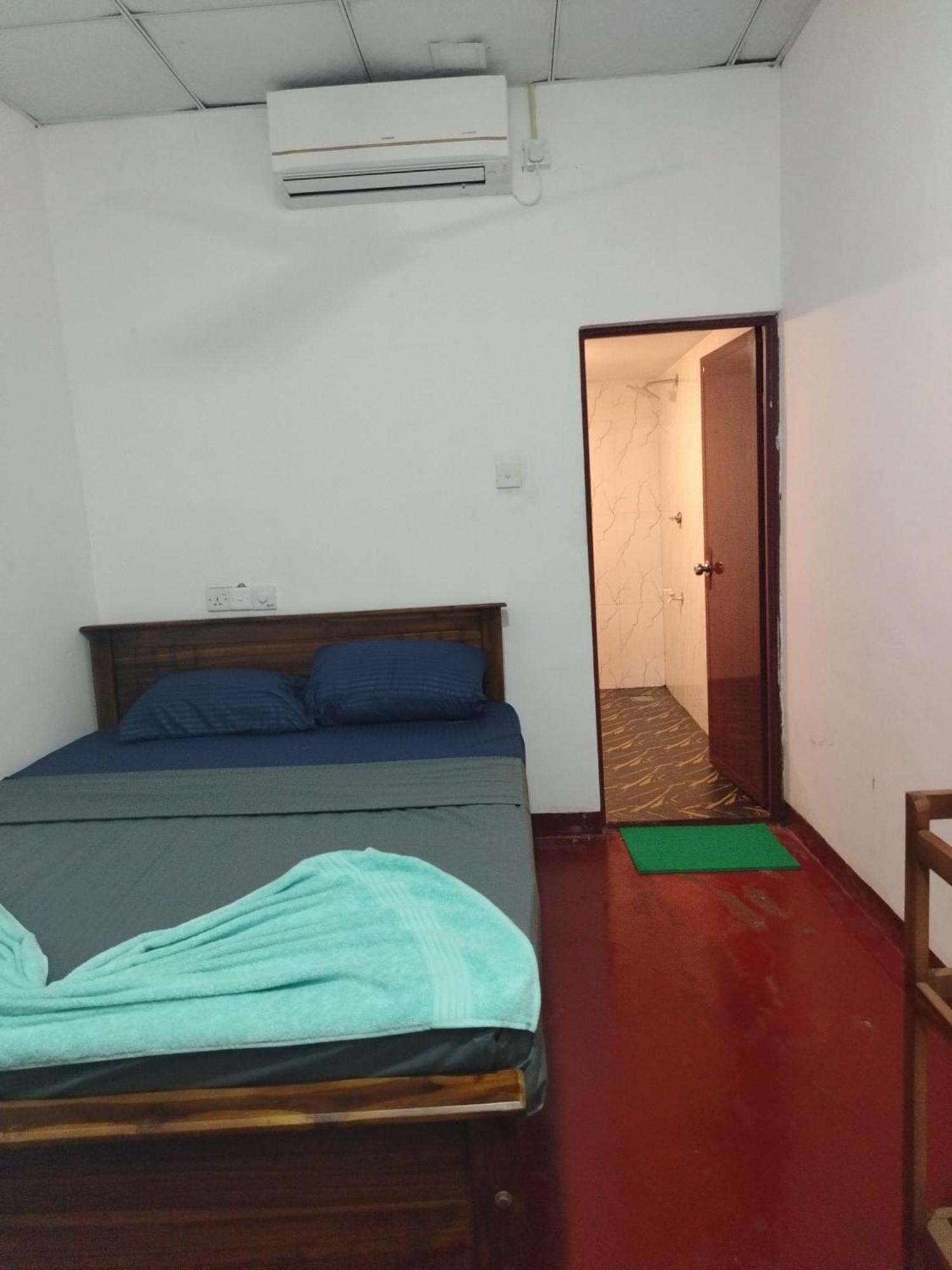 Ocean Oasis Restaurant And Rooms Trincomalee Dış mekan fotoğraf